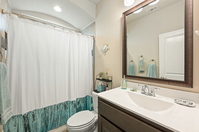 916 Falcon Road, Argyle, TX 76226