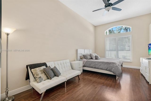 5297 SW 34th Way, Hollywood, FL 33312