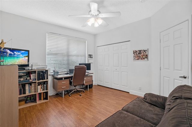 5297 SW 34th Way, Hollywood, FL 33312