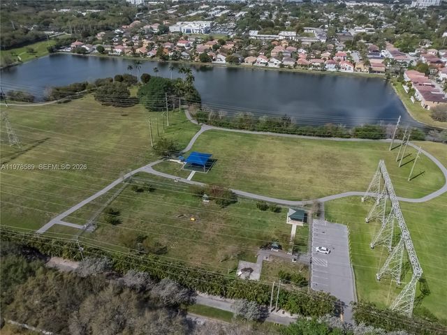 5297 SW 34th Way, Hollywood, FL 33312