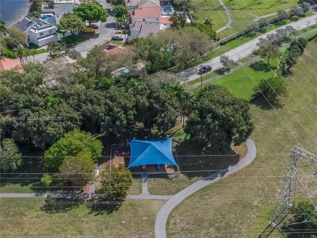 5297 SW 34th Way, Hollywood, FL 33312
