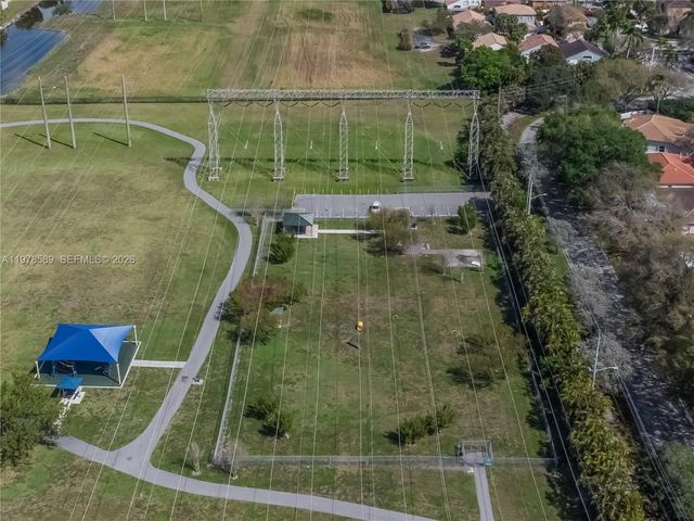 5297 SW 34th Way, Hollywood, FL 33312