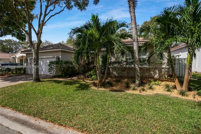 5297 SW 34th Way, Hollywood, FL 33312