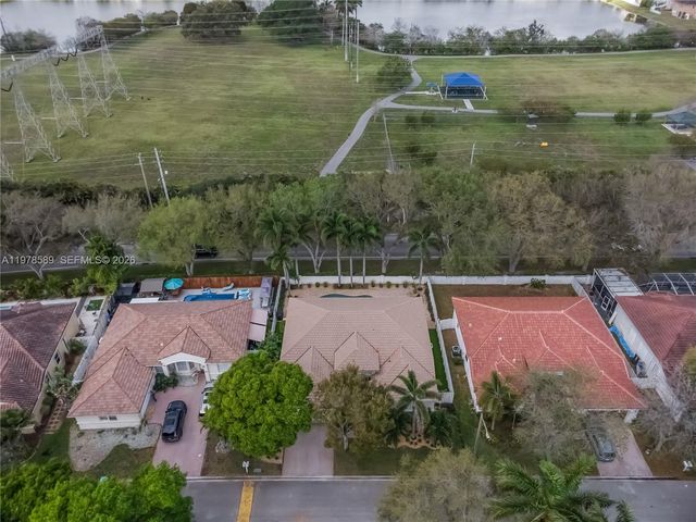 5297 SW 34th Way, Hollywood, FL 33312