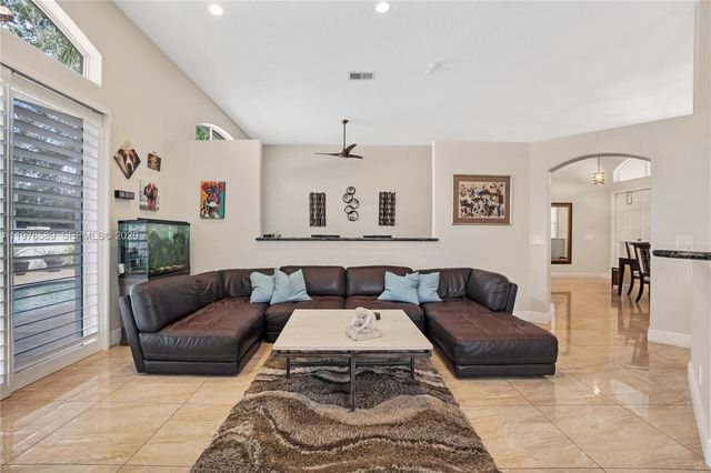 5297 SW 34th Way, Hollywood, FL 33312