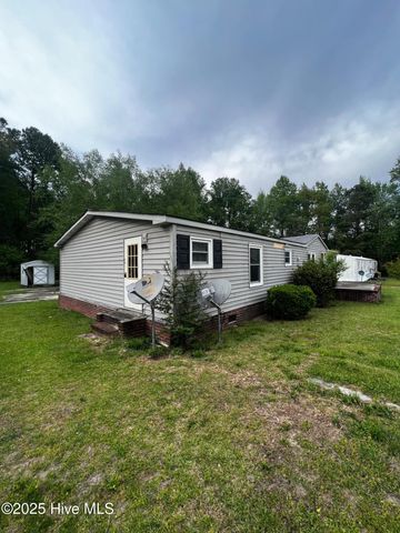 84 Hardy Drive, Snow Hill, NC 28580