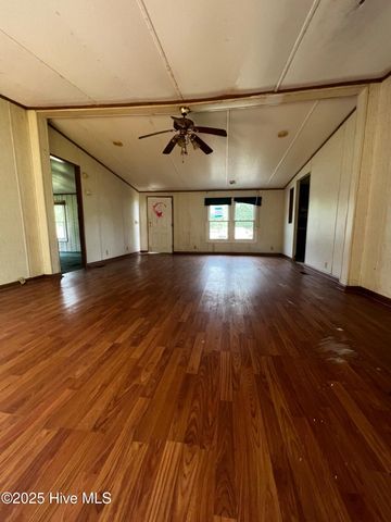 84 Hardy Drive, Snow Hill, NC 28580