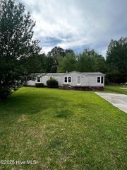 84 Hardy Drive, Snow Hill, NC 28580