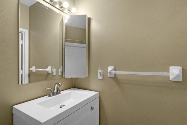 4652 SW 13th Street, Deerfield Beach, FL 33442