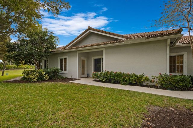 4652 SW 13th Street, Deerfield Beach, FL 33442