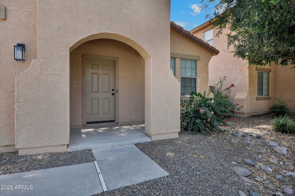 409 E DIAMOND Trail, San Tan Valley, AZ 85143 — photo 2