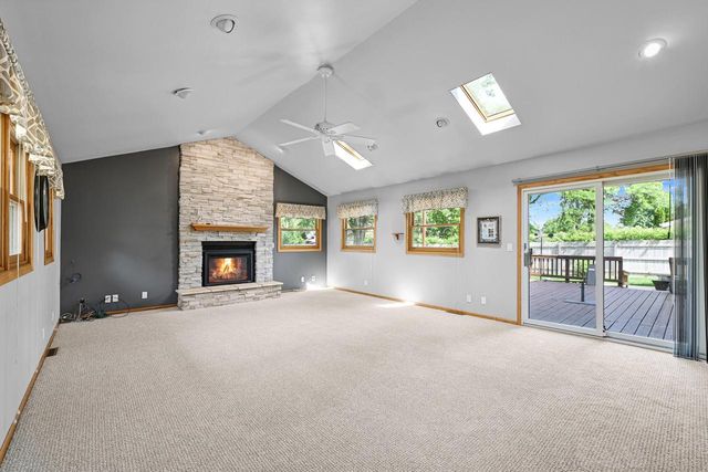 2736 Shamrock DRIVE, Mount Pleasant, WI 53406