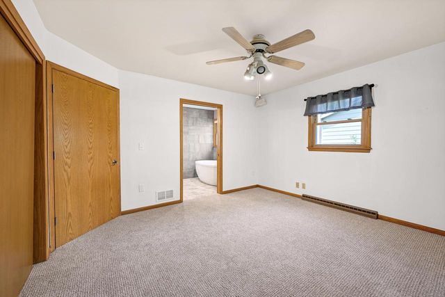 2736 Shamrock DRIVE, Mount Pleasant, WI 53406