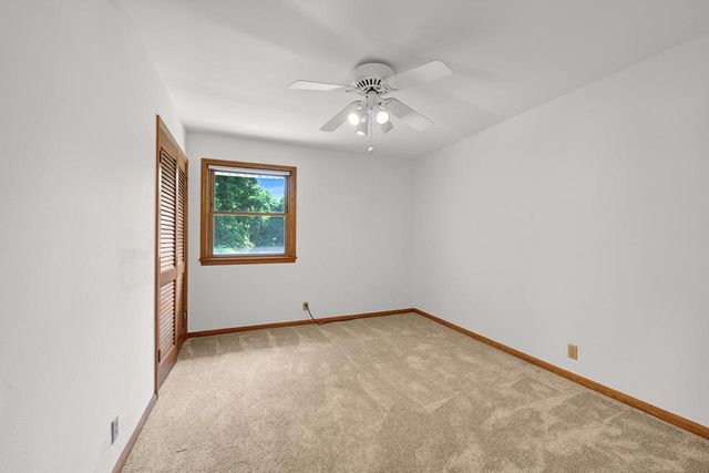 2736 Shamrock DRIVE, Mount Pleasant, WI 53406