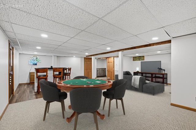 2736 Shamrock DRIVE, Mount Pleasant, WI 53406