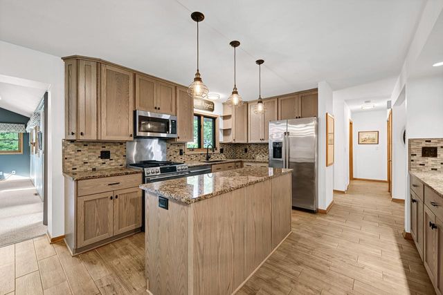 2736 Shamrock DRIVE, Mount Pleasant, WI 53406
