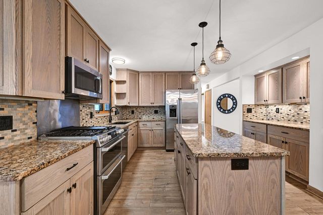 2736 Shamrock DRIVE, Mount Pleasant, WI 53406