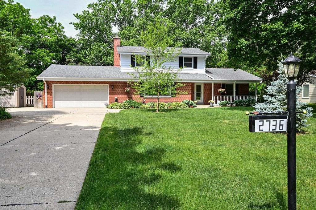 2736 Shamrock DRIVE, Mount Pleasant, WI 53406