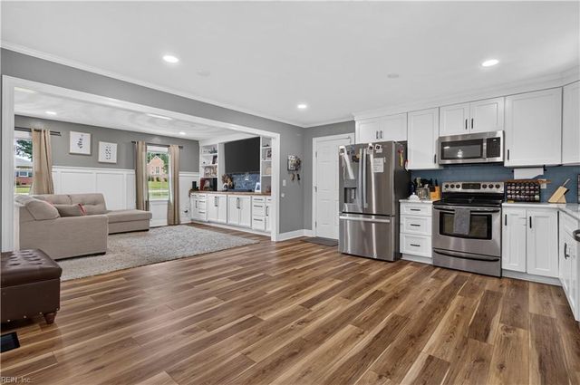1621 Ronald DR, Suffolk, VA 23434