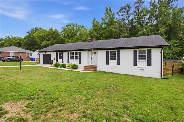 1621 Ronald DR, Suffolk, VA 23434