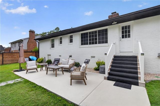 1621 Ronald DR, Suffolk, VA 23434