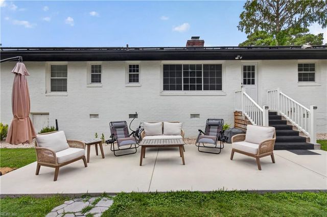 1621 Ronald DR, Suffolk, VA 23434