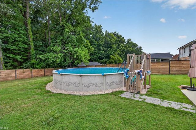 1621 Ronald DR, Suffolk, VA 23434