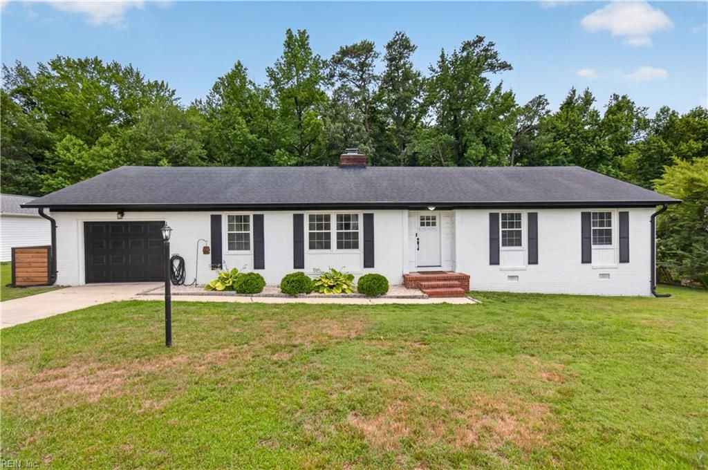 1621 Ronald DR, Suffolk, VA 23434