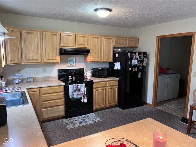 608 N 10th Street, Middletown, IN 47356