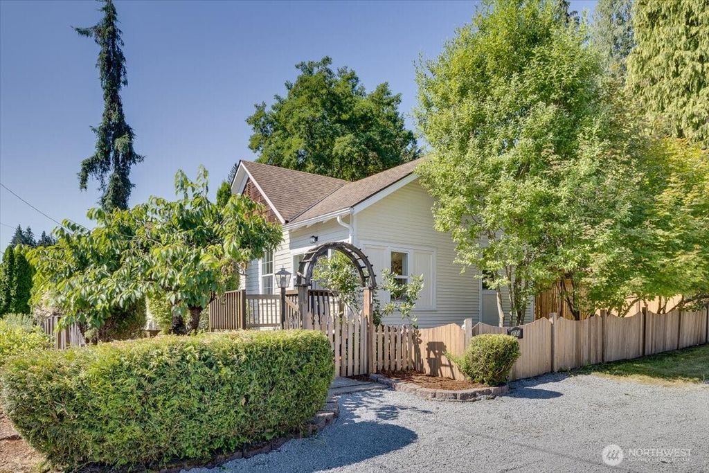 402 W Galena Street, Granite Falls, WA 98252