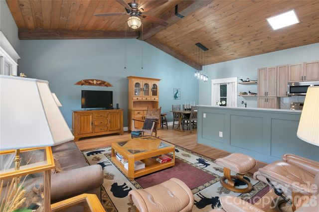 2 Duya Court, Brevard, NC 28712