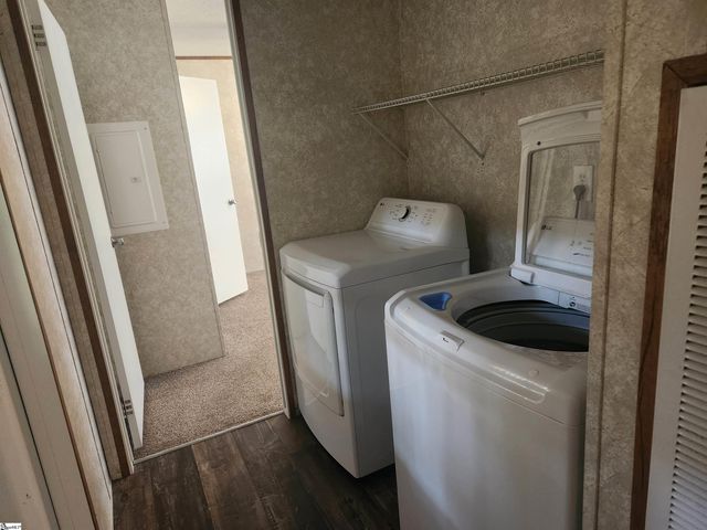 1638 Barnett Road, Cross Hill, SC 29332