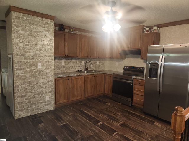 1638 Barnett Road, Cross Hill, SC 29332