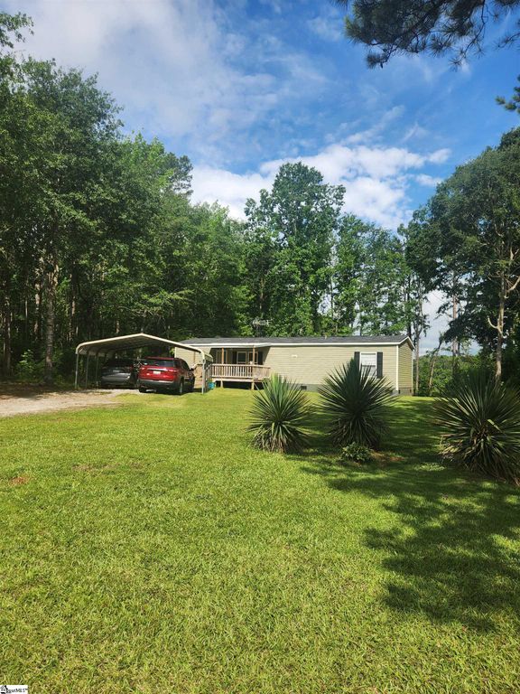 1638 Barnett Road, Cross Hill, SC 29332