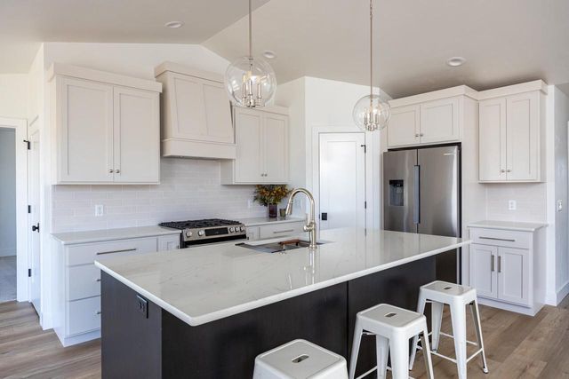 1622 SAGE CROSSING, Oshkosh, WI 54904