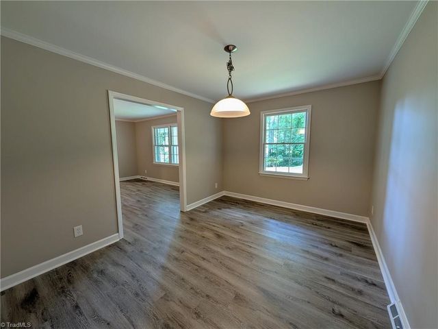 2696 Belwick Drive, Winston-salem, NC 27106