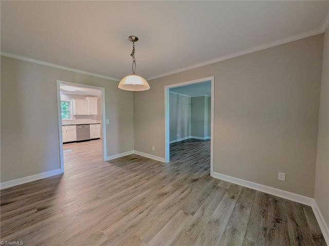 2696 Belwick Drive, Winston-salem, NC 27106