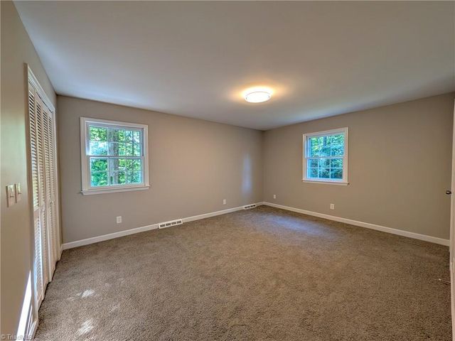 2696 Belwick Drive, Winston-salem, NC 27106