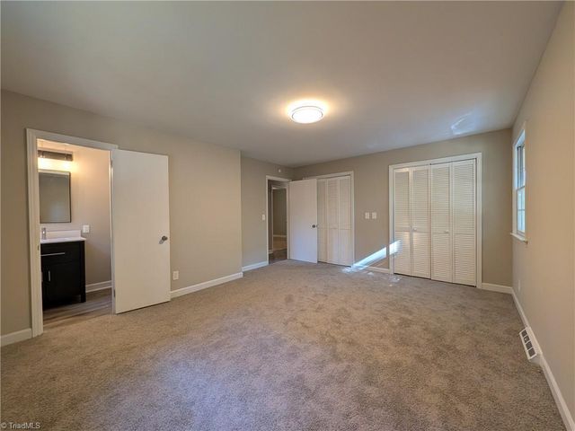 2696 Belwick Drive, Winston-salem, NC 27106