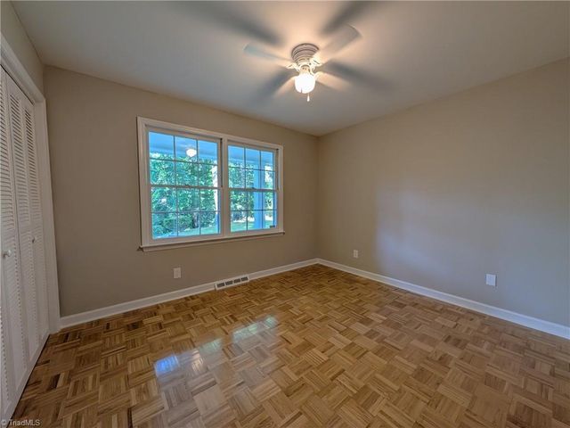 2696 Belwick Drive, Winston-salem, NC 27106