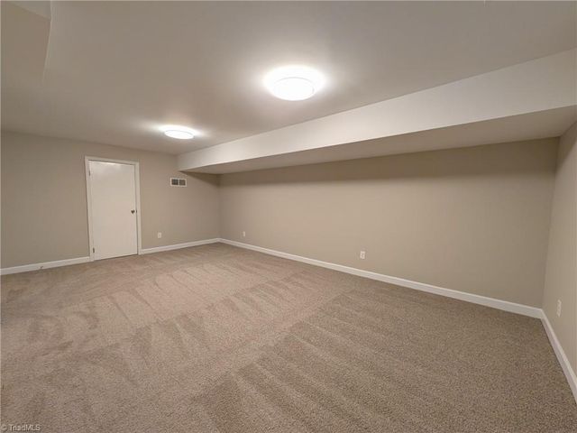 2696 Belwick Drive, Winston-salem, NC 27106