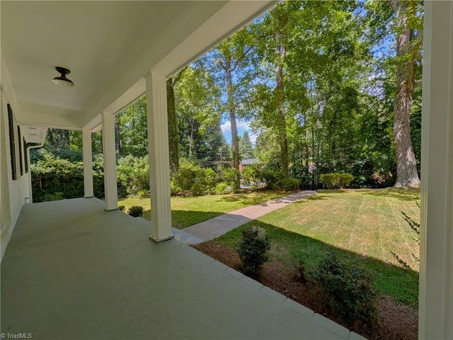 2696 Belwick Drive, Winston-salem, NC 27106