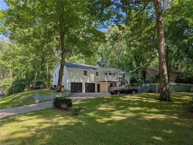 2696 Belwick Drive, Winston-salem, NC 27106