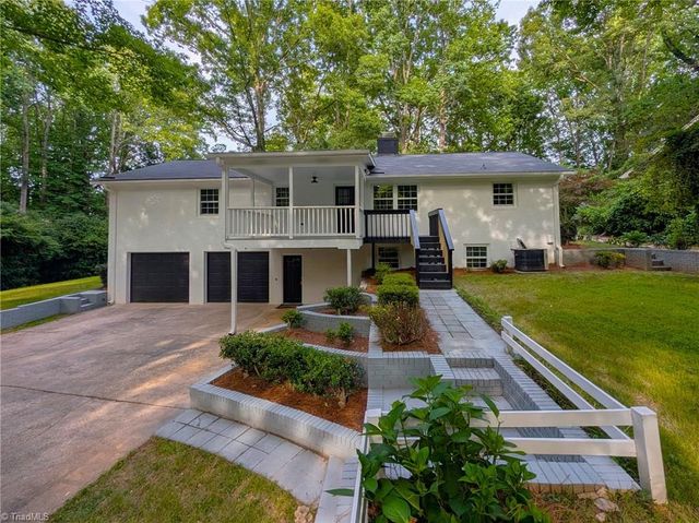 2696 Belwick Drive, Winston-salem, NC 27106