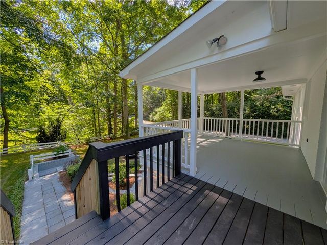 2696 Belwick Drive, Winston-salem, NC 27106