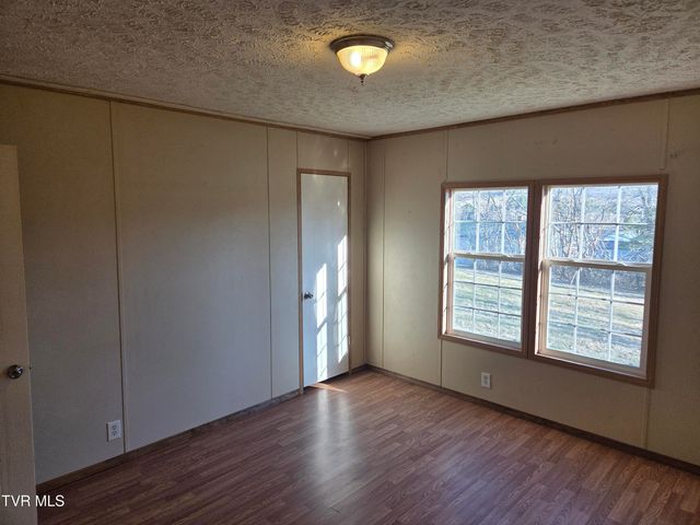 158 North Drive, Marion, VA 24354