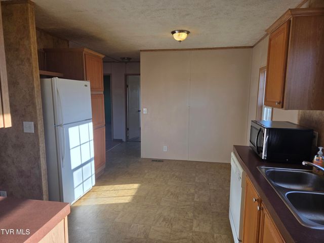 158 North Drive, Marion, VA 24354