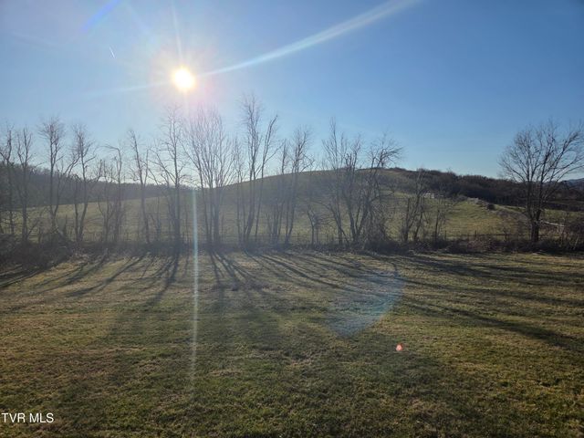 158 North Drive, Marion, VA 24354