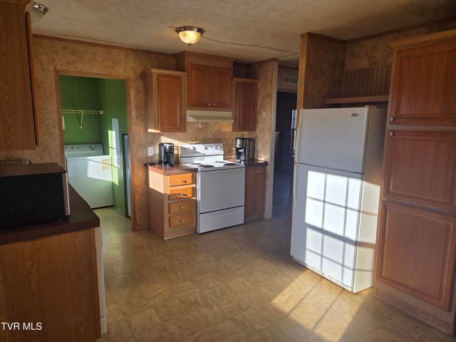 158 North Drive, Marion, VA 24354