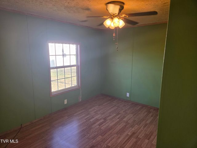 158 North Drive, Marion, VA 24354